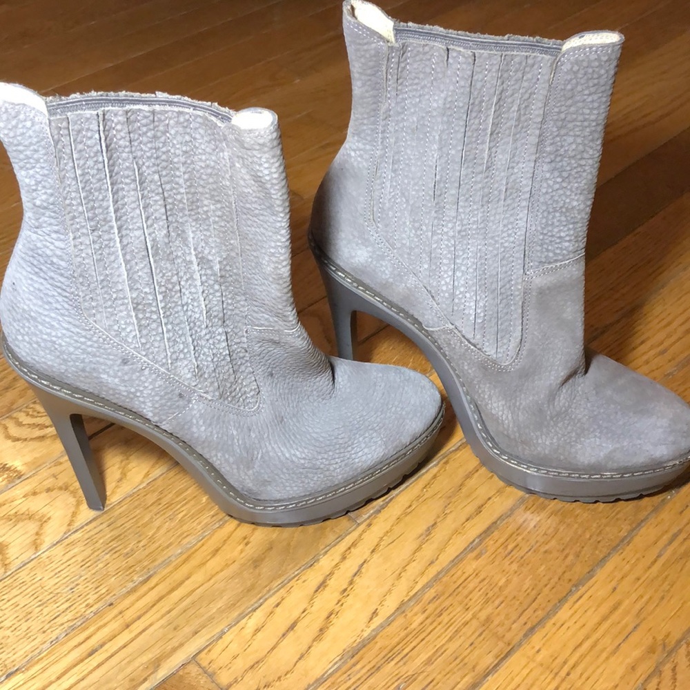 BCBGMAXAZRIA Heel Booties